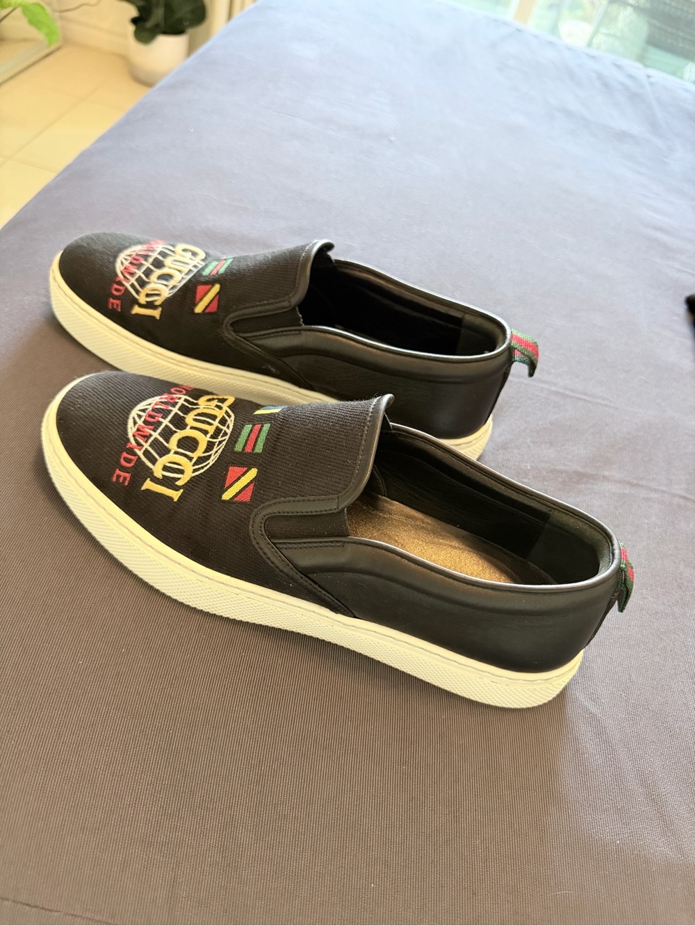 Gucci Black Canvas Slip-On Sneakers with Multicolor Logo - Picture 3 of 7